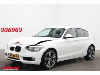 Voiture accidenté BMW 1-serie 116i 5-DRS Navi Bluetooth Airco PDC SHZ 2014/9