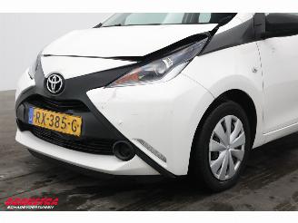 Toyota Aygo 1.0 VVT-i x-fun Airco Bluetooth Cruise 80.608 km! picture 10