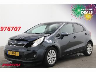 Auto incidentate Kia Rio 1.2 CVVT ComfortLine Clima Cruise SHZ LRHZ PDC 132.607 km! 2014/10