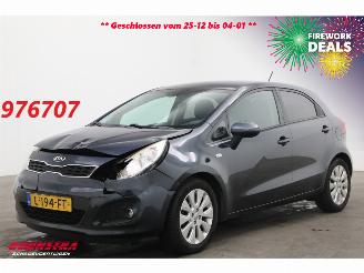 skadebil auto Kia Rio 1.2 CVVT ComfortLine Clima Cruise SHZ LRHZ PDC 132.607 km! 2014/10