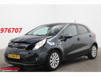 Auto incidentate Kia Rio 1.2 CVVT ComfortLine Clima Cruise SHZ LRHZ PDC 132.607 km! 2014/10