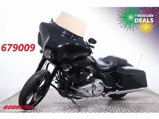 krockskadad bil motor Harley-Davidson  103 FLHX Street Glide 103 FLHX Street Glide ABS LED Cruise Radio 2013/1