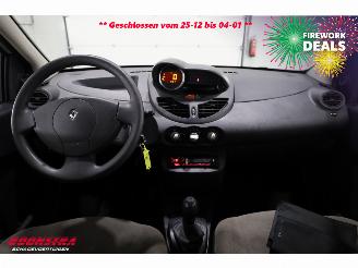 Renault Twingo 1.5 dCi Authentique Radio/CD AHK picture 6