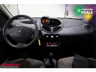 Renault Twingo 1.5 dCi Authentique Radio/CD AHK picture 6