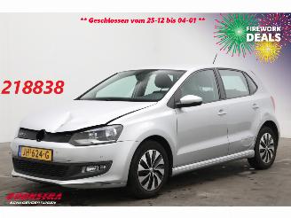 Damaged car Volkswagen Polo 1.0 BlueMotion Edition Navi Clima Cruise PDC 2016/3