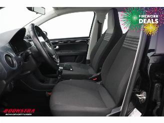 Volkswagen Up! 1.0 Clima Cruise SHZ PDC Camera 87.467 km! picture 18