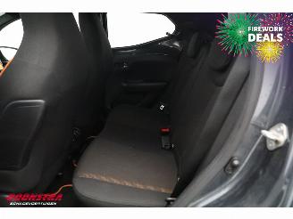 Toyota Aygo 1.0 VVT-i JBL Clima Cruise Camera 34.741 km! picture 16