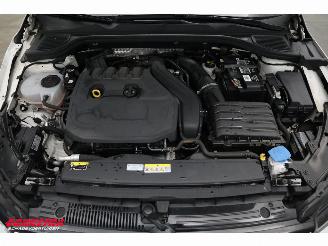 Volkswagen Golf 1.5 eTSI DSG R-Line Virtual ACC Navi Camera LRHZ picture 10