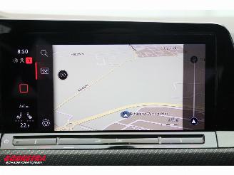 Volkswagen Golf 1.5 eTSI DSG R-Line Virtual ACC Navi Camera LRHZ picture 24