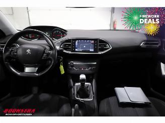 Peugeot 308 SW 1.6 BlueHDI Active Pano Navi Clima Cruise PDC picture 16