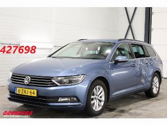 Schadeauto Volkswagen Passat Variant 1.6 TDI Comfortline Clima Cruise SHZ PDC AHK 2015/2