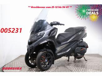 dommages motocyclettes  Piaggio  MP3 530 HPE Exclusive ABS Camera 4.804 km! 2022/12