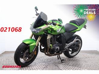 krockskadad bil auto Kawasaki Z 1000 Z 1000 Leo Vince 2004/5