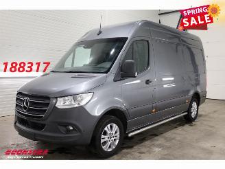 krockskadad bil bedrijf Mercedes Sprinter 319 CDI V6 7G-Tronic 360° Leder Navi Airco Cruise PDC AHK 2019/12
