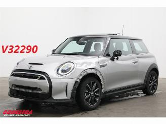 Schadeauto Mini Cooper SE Electric 40.7 kWh LED H/K HUD Schuifdak Leder Cruise SHZ Camera 2023/11