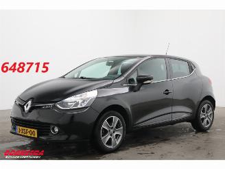 Unfallwagen Renault Clio 0.9 TCe ECO Night&Day Navi Airco Cruise PDC 2014/11