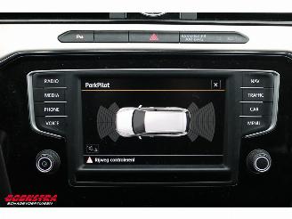 Volkswagen Passat Variant 2.0 TDI 190 PK DSG Highline LED ACC Leder ErgoComf. SHZ PDC picture 17