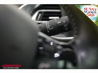 Peugeot 308 SW 1.2 PureTech Active Pano Navi Clima Cruise PDC AHK picture 17