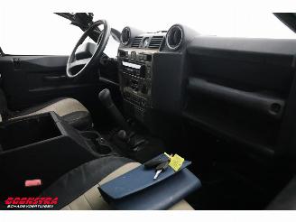 Landrover Defender 2.4 TD HT 110" E 4WD 6-Pers Leder Airco AHK picture 23