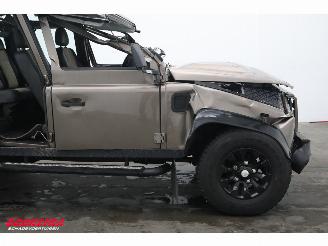Landrover Defender 2.4 TD HT 110" E 4WD 6-Pers Leder Airco AHK picture 10