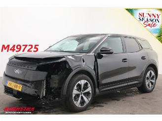 Damaged car Ford Explorer Standard Range RWD 52 kWh LED ACC Memory Camera LRHZ 2025/4