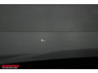 BMW 3-serie 318d SportLine Leder HUD Navi Clima Cruise Camera SHZ 49.849 km! picture 14