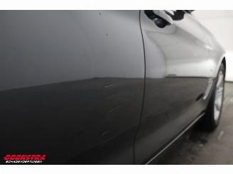 BMW 3-serie 318d SportLine Leder HUD Navi Clima Cruise Camera SHZ 49.849 km! picture 5