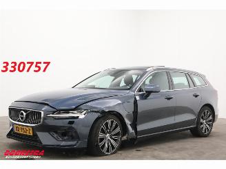 Unfallwagen Volvo V-60 T8 Twin Engine AWD Inscription Pano LED ACC H/K Ventilatie LRHZ AHK 2019/4