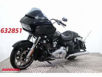 Vaurioauto  motor cycles Harley-Davidson Road Glide Special FLTRXS 114 Kesstech Navi Cruise Bluetooth Radio 20.767 km! 2021/7