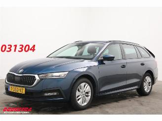 Schadeauto Skoda Octavia Combi 1.0 TSI Business Edition Virtual Apple/Android LRHZ Cruise SHZ 2023/9