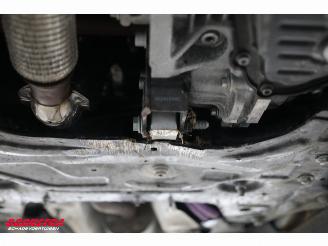 Peugeot 208 1.2 Hybrid 145 e-DCS6 GT Pano LED Navi Clima Cruise Camera picture 10