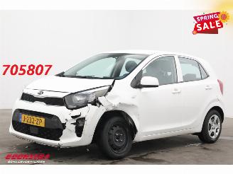 Damaged car Kia Picanto 1.0 DPi ComfortLine 5p Airco Bluetooth Cruise 2020/11