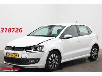 Damaged car Volkswagen Polo 1.4 TDI BlueMotion Navi Airco Cruise 2015/7