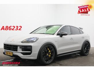 Vaurioauto  passenger cars Porsche Cayenne 4.0 Turbo GT E-Hybrid PCCB Sport Chrono PDLS+ HUD Burmester HUD 360° 2024/3