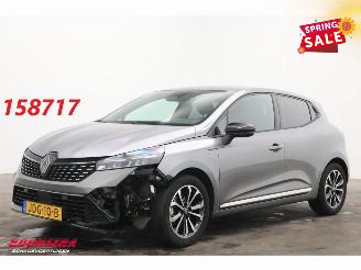 skadebil auto Renault Clio 1.6 E-Tech Full Hybrid 145 techno LED Apple/Anrdoid Navi Cruise Camera 2025/9