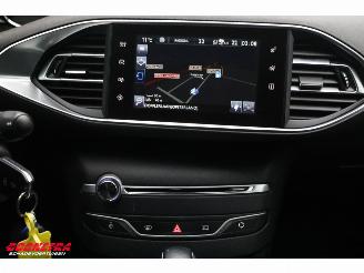 Peugeot 308 SW 1.2 PureTech Aut. Style Navi Clima Cruise PDC AHK picture 9