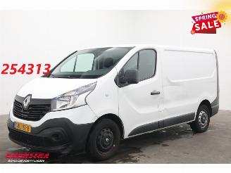 dommages fourgonnettes/vécules utilitaires Renault Trafic 1.6 dCi L1-H1 Comfort Navi Airco Cruise PDC 2019/7