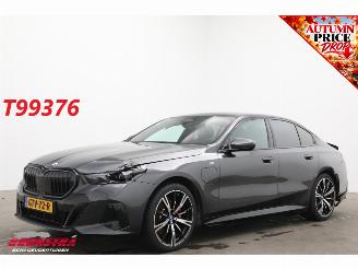 Unfallwagen BMW 5-serie 530e M-Sport Pro Leder ACC H/K Camera SHZ 2024/12