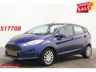 Damaged car Ford Fiesta 1.0 Trend 5-DRS Navi Bluetooth Airco Cruise 2015/7