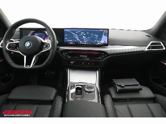 BMW 3-serie 330e M-Sport Schuifdak Leder LED Navi Clima Cruise Camera SHZ picture 13