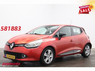 skadebil auto Renault Clio 0.9 TCe Life Navi Airco Cruise PDC 85.827 km! 2013/11