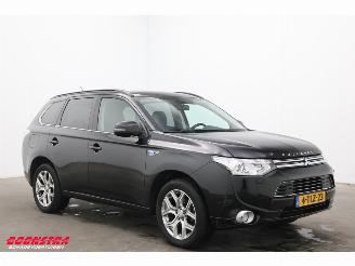 Mitsubishi Outlander 2.0 PHEV Instyle 4WD Leder Schuifdak Navi Clima Cruise SHZ AHK picture 2