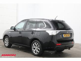 Mitsubishi Outlander 2.0 PHEV Instyle 4WD Leder Schuifdak Navi Clima Cruise SHZ AHK picture 4