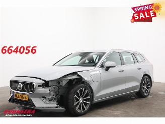 krockskadad bil auto Volvo V-60 T6 Plug-in hybrid AWD Essential Bright LED ACC Navi Camera LRHZ AHK 2025/4