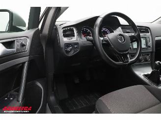 Volkswagen Golf 1.6 TDI Trendline BlueMotion Navi Bluetooth Airco Cruise picture 10