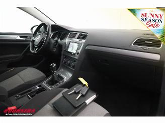 Volkswagen Golf 1.6 TDI Trendline BlueMotion Navi Bluetooth Airco Cruise picture 5