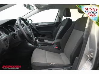 Volkswagen Golf 1.6 TDI Trendline BlueMotion Navi Bluetooth Airco Cruise picture 8