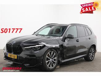 skadebil auto BMW X5 xDrive45e M-Sport Pano LED ACC Leder Memory HUD Camera Lucht AHK 2023/6