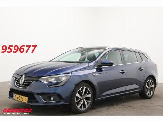 Damaged car Renault Mégane Estate 1.5 dCi Aut. Bose LED ACC Schuifdak HUD Massage Camera AHK 2017/5