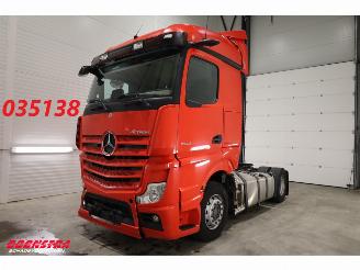 krockskadad bil vrachtwagen Mercedes Actros 1842 LS 4X2 Euro 6 2021/10